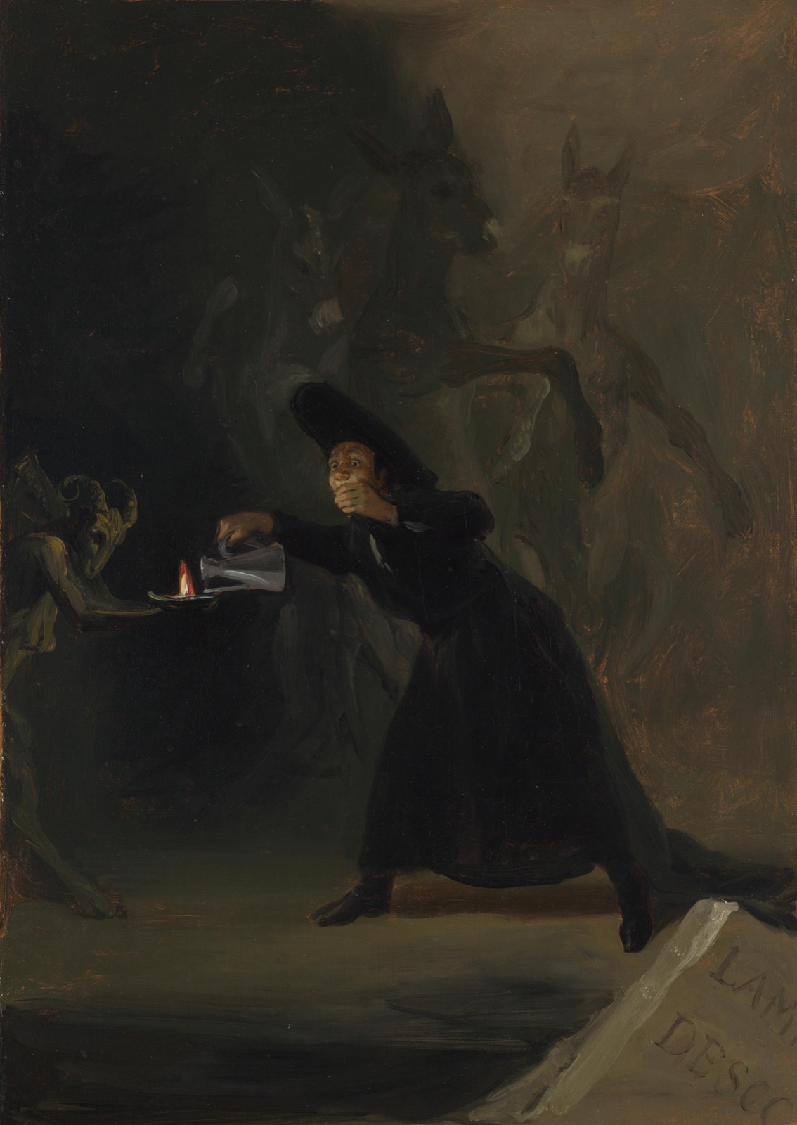 Dans l'obscurité, un homme en soutane, effrayé, verse de l'huile dans une lampe que tient une figure de diable ; des ânes dansent dans l'ombre